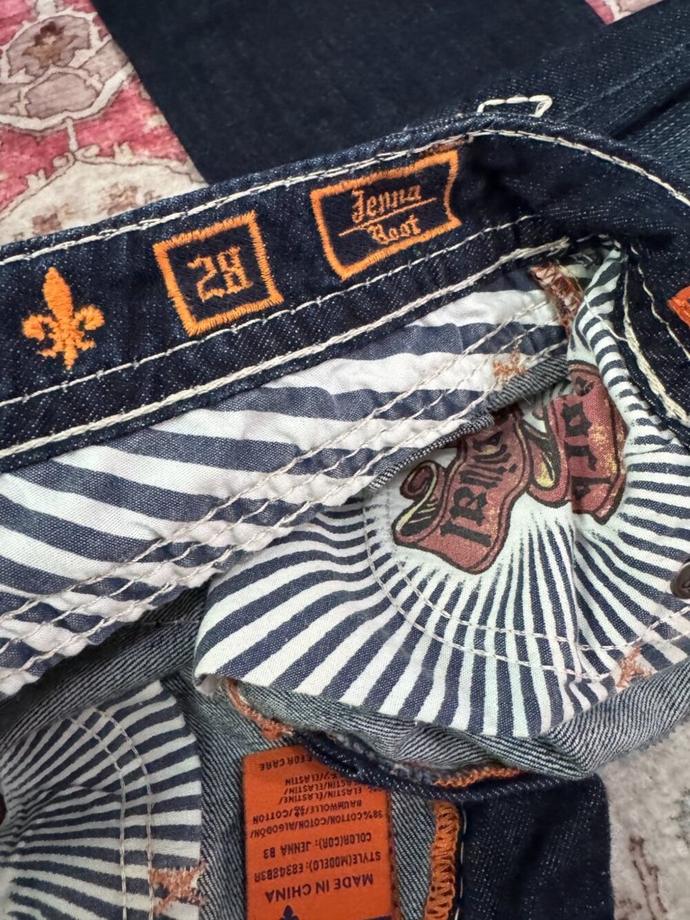 Rock Revival Jenna Boot Cut Jeans Dark Wash Thick Stitch Fleur de Lis Size 28 - Picture 6 of 11